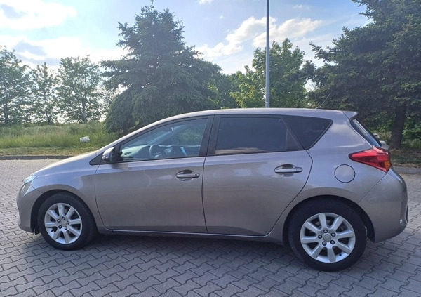 Toyota Auris cena 37900 przebieg: 72000, rok produkcji 2013 z Sulechów małe 379